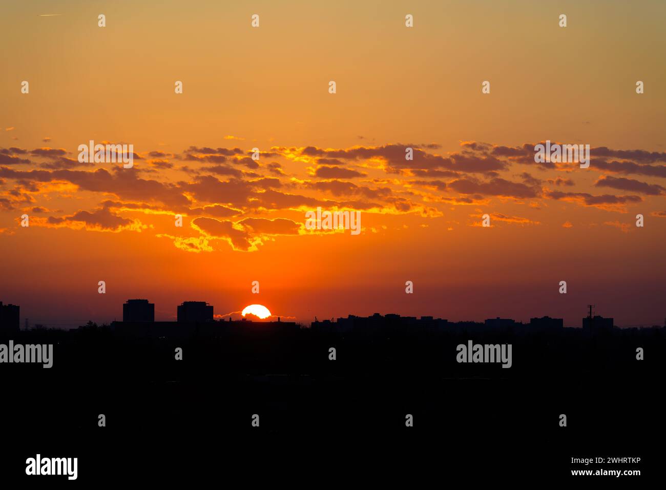 Sky dawn horizon hi-res stock photography and images - Alamy