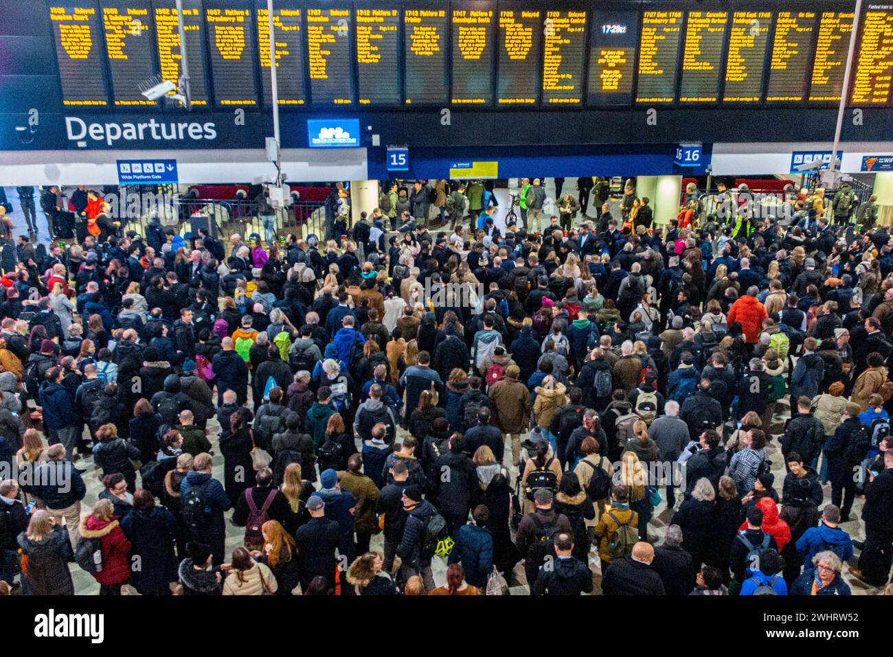 Huge crowds at Waterloo Station during a train strike Stock Photo