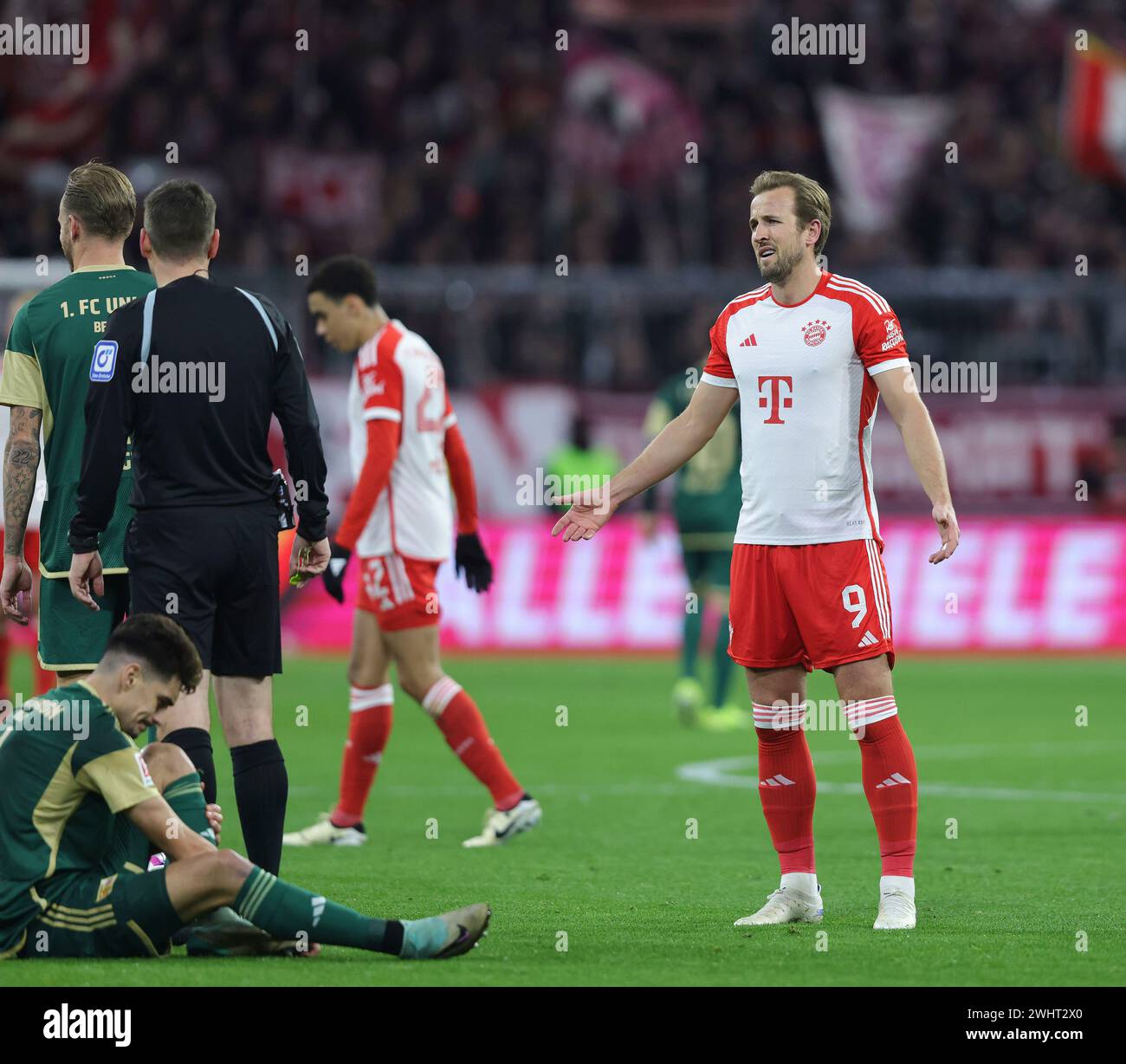 FC Bayern Munich Thrrashes Union Berlin to Claim Top Spot Ahead of Oktoberfest