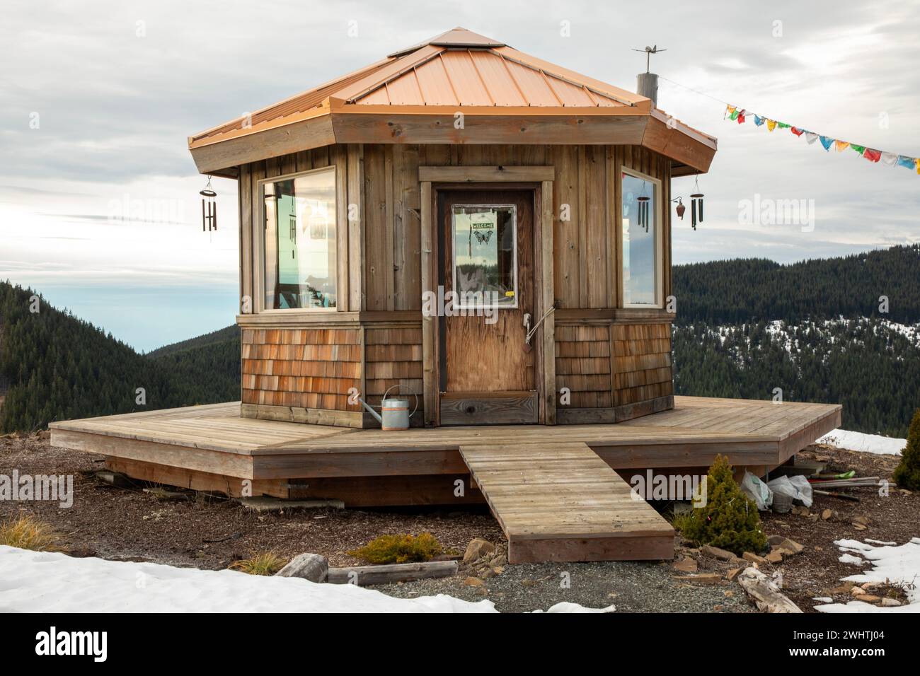 WA25050-00...WASHINGTON - Fancy gazebo at Snow Bowl Hut in the Mount Tahoma Ski Trails system. Stock Photo