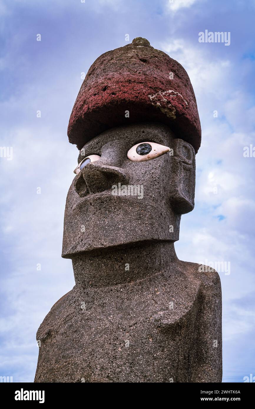 Rapa nui archaeology hi-res stock photography and images - Alamy