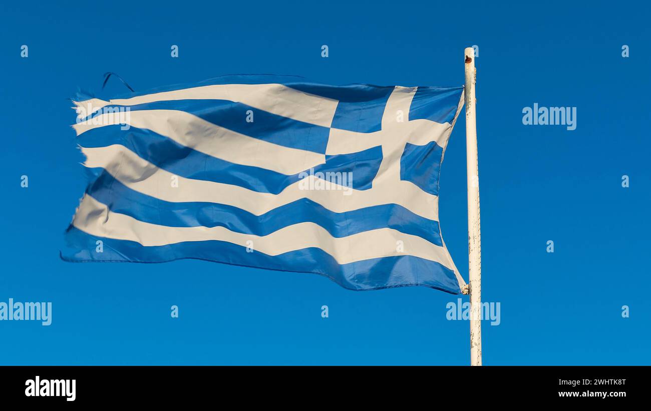 Mast in blue sky hi-res stock photography and images - Alamy