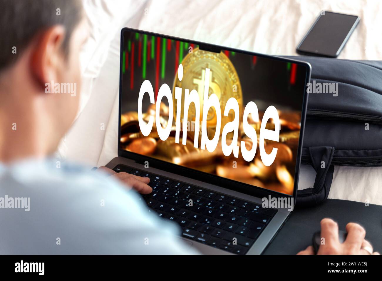 Coinbase wallet hi-res stock photography and images - Page 2 - Alamy