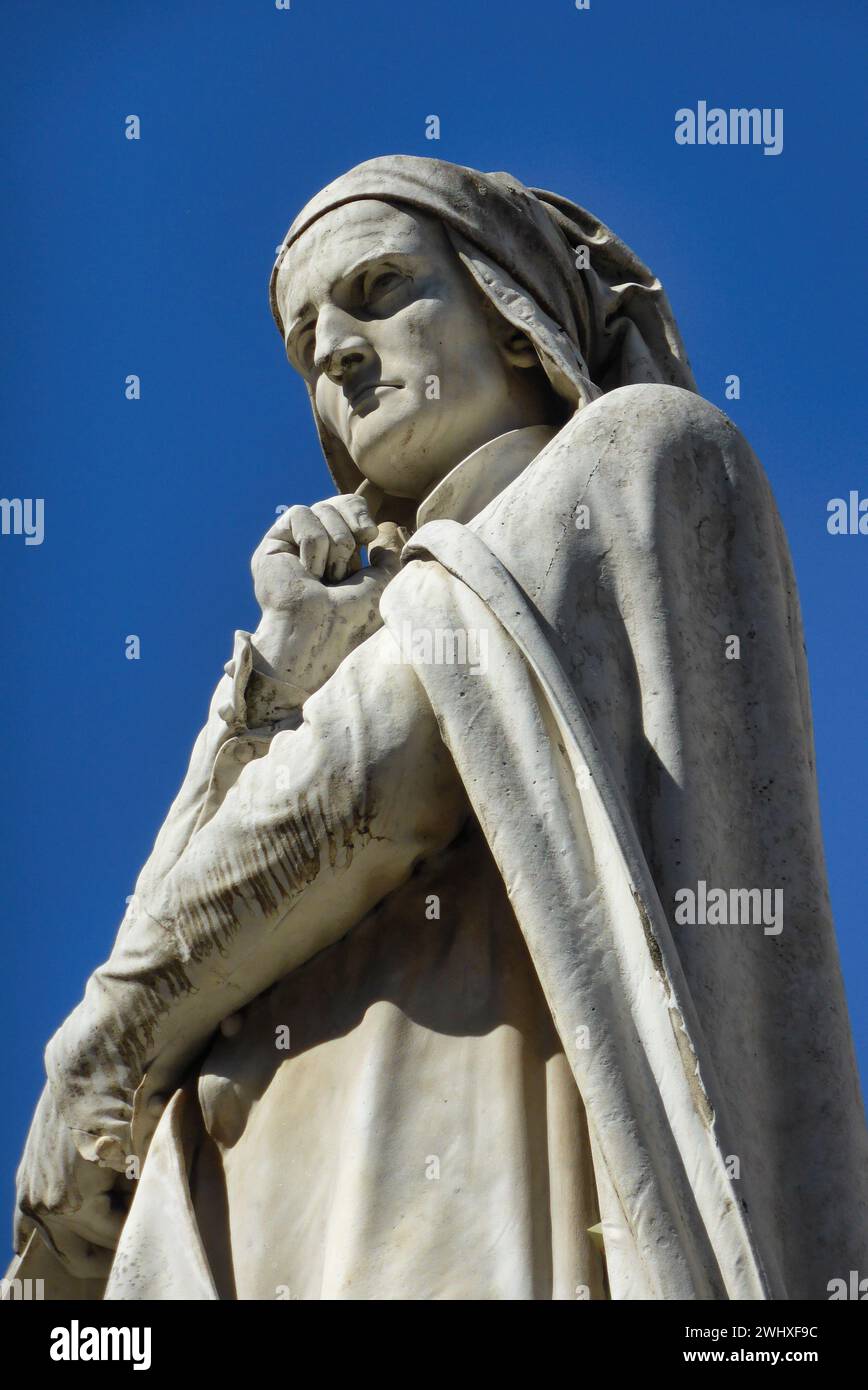 Dante alighieri hi-res stock photography and images - Alamy