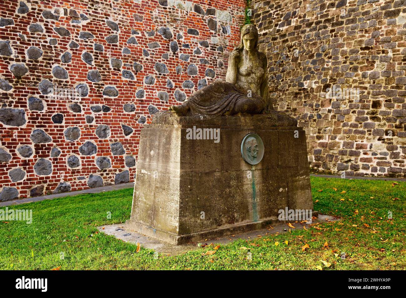 Brassert Monument by Hubert Netzer, Alter Zoll, Bonn, North Rhine-Westphalia, Germany, Europe Stock Photo