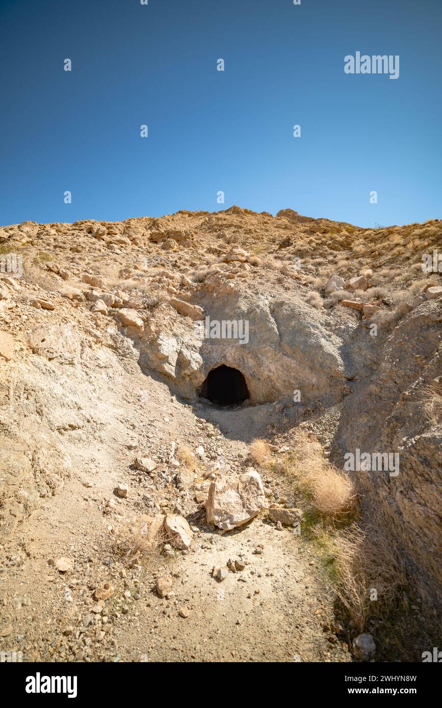 Exploring, Abandoned Gold Mine, Tecopa, Kingston Range, Death Valley ...