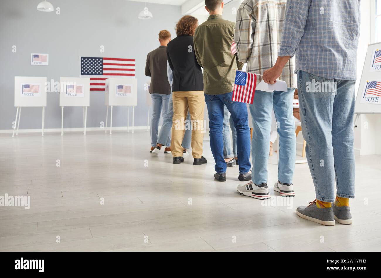Registering people to vote hi-res stock photography and images - Alamy