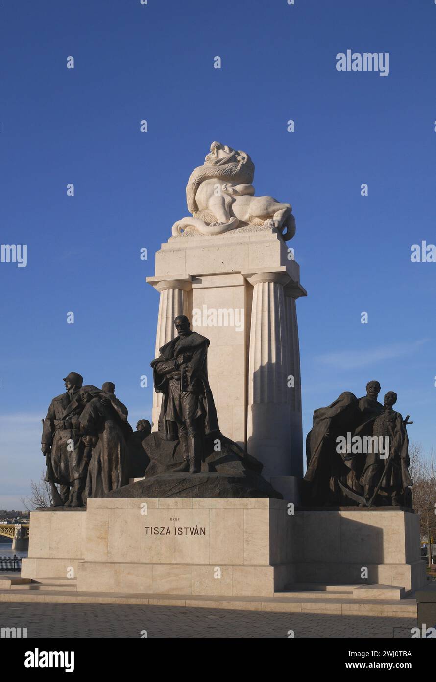 Tisza István monument, Kossuth Lajos ter ( Kossuth Lajos Square), Budapest, Hungary Stock Photo