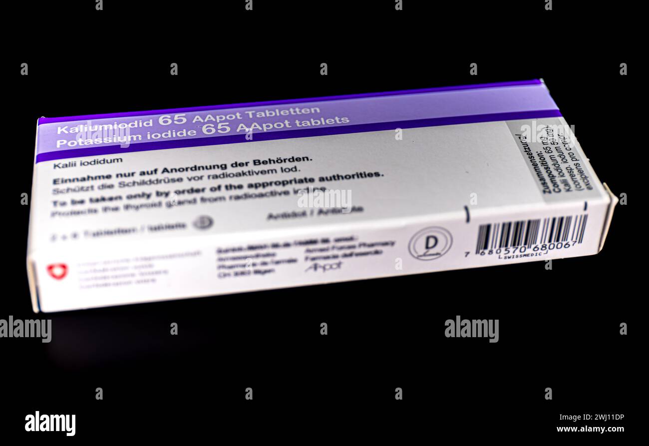 Kaliumiodid-Tabletten werden in regelmässigen Abständen durch die Schweizer Armeeapotheke an die Bevölkerung in einem bestimmten Radius um ein Kernkra Stock Photo