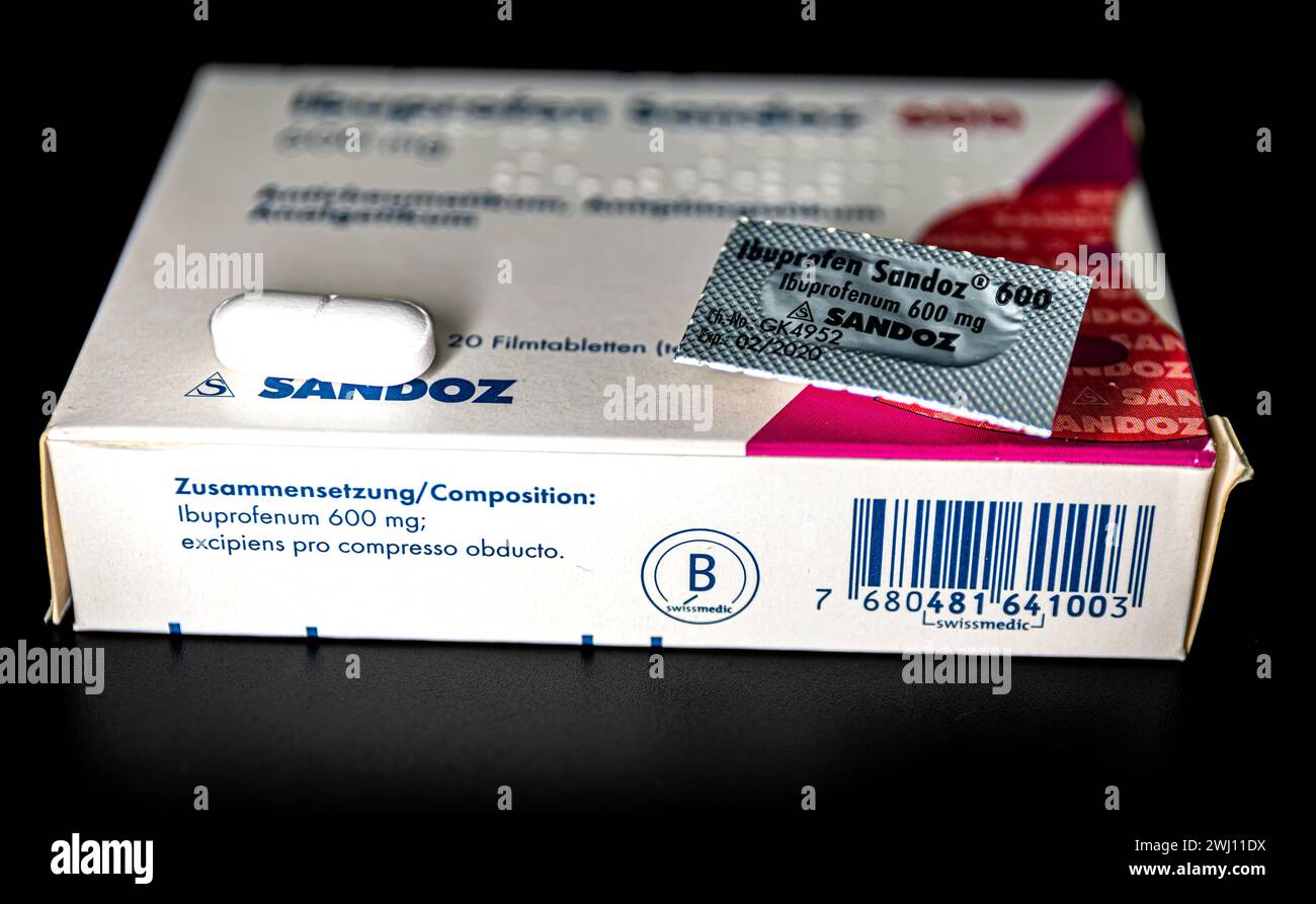 Eine Packung mit Ibuprofen 600mg, welche bei Schmerzen und Fieber Linderung verschafft. (Rafz, Schweiz, 02.02.2023) Stock Photo