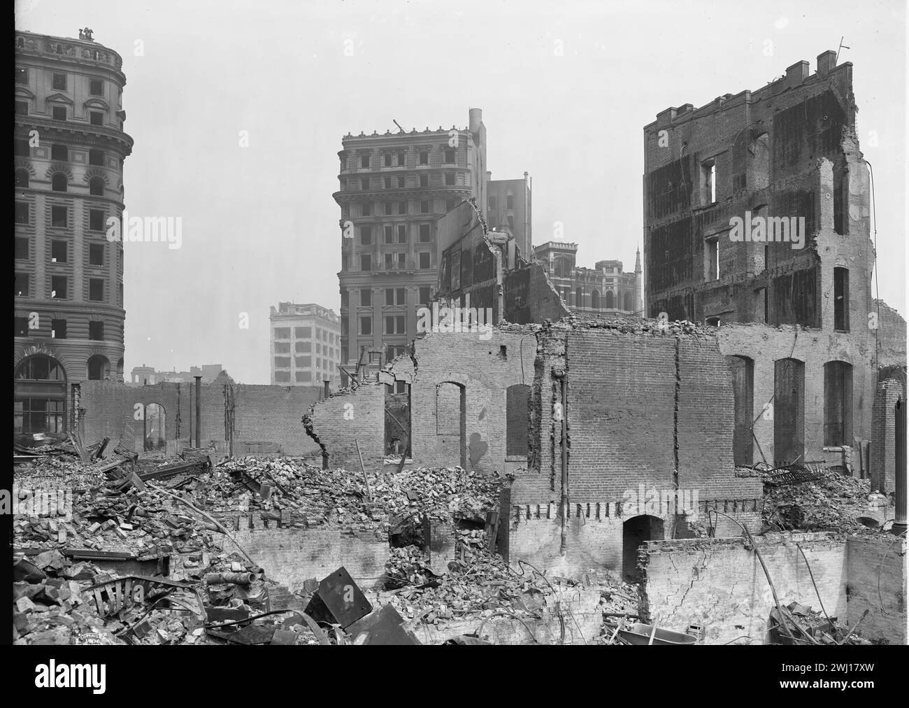 San Francisco 1906 Earthquake. Ruins of Pettibone Bros., New Montgomery ...