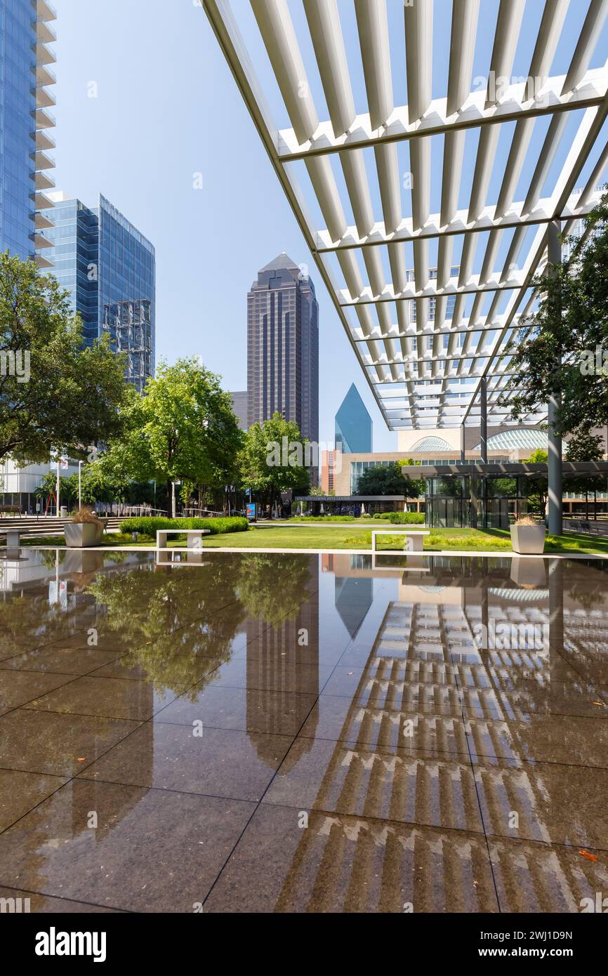 At&t performing arts center hi-res stock photography and images - Alamy