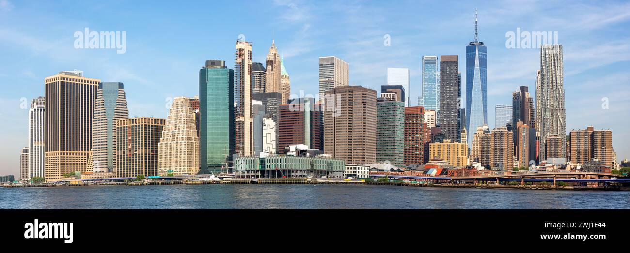 New York City Skyline von Manhattan mit World Trade Center skyscraper Panorama in den USA Stock Photo