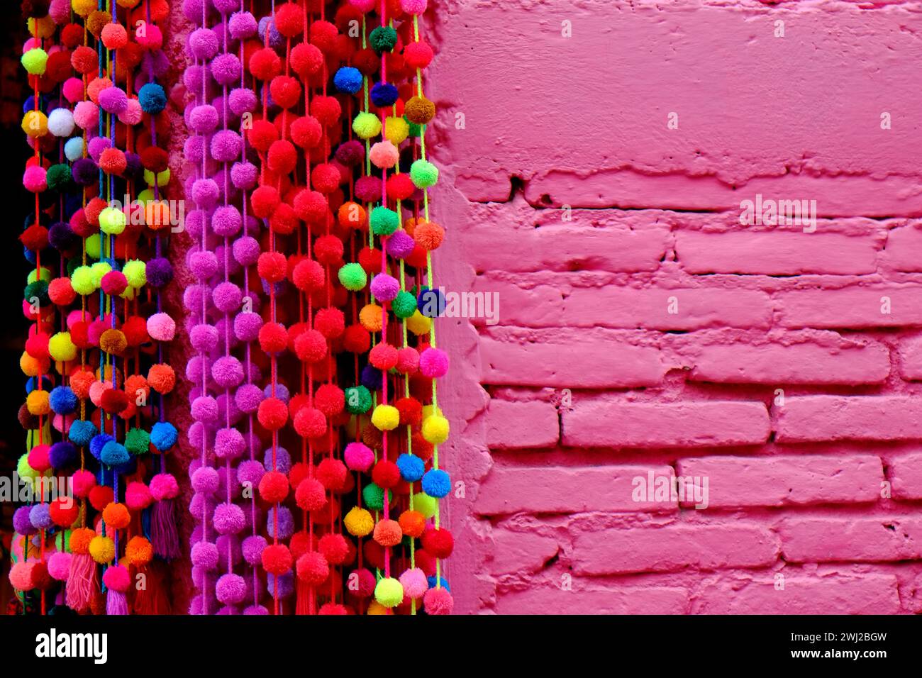 Pom pon pompon pon pon hi-res stock photography and images - Alamy