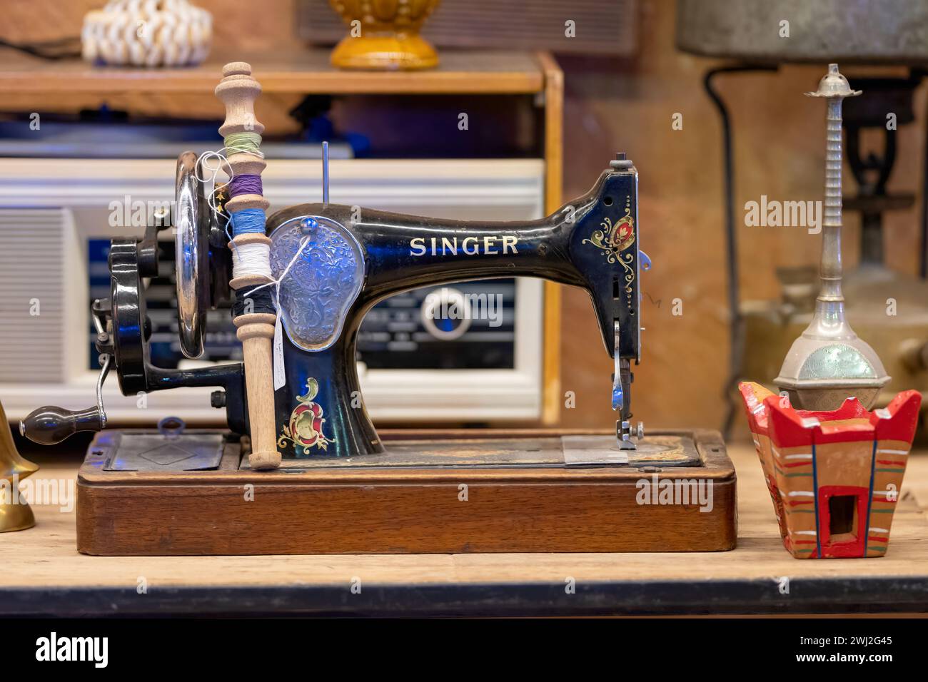 Closeup of an traditional manual Elgin singer sewing machine Stock Photo