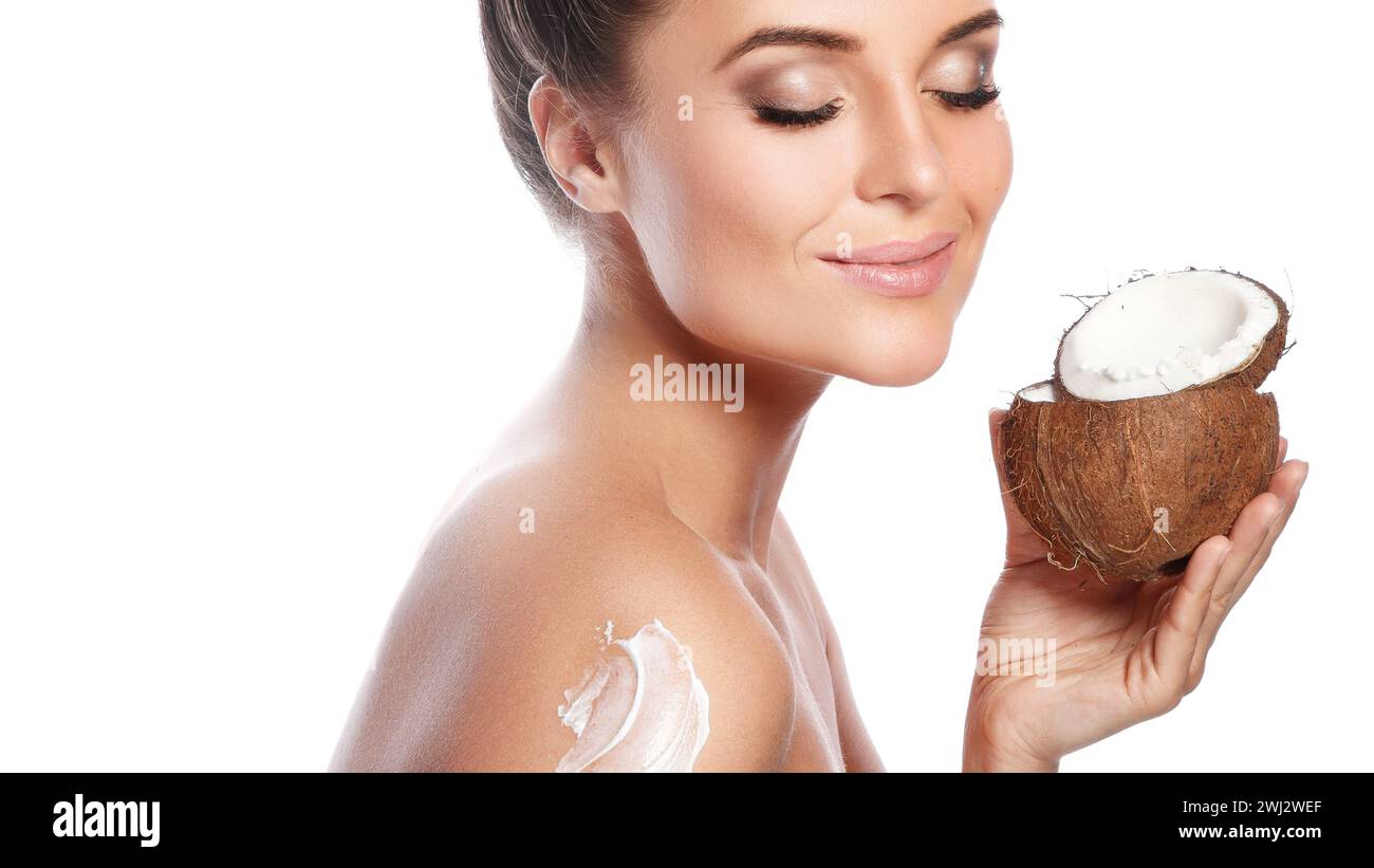 Girl body oil hires stock photography and images Alamy