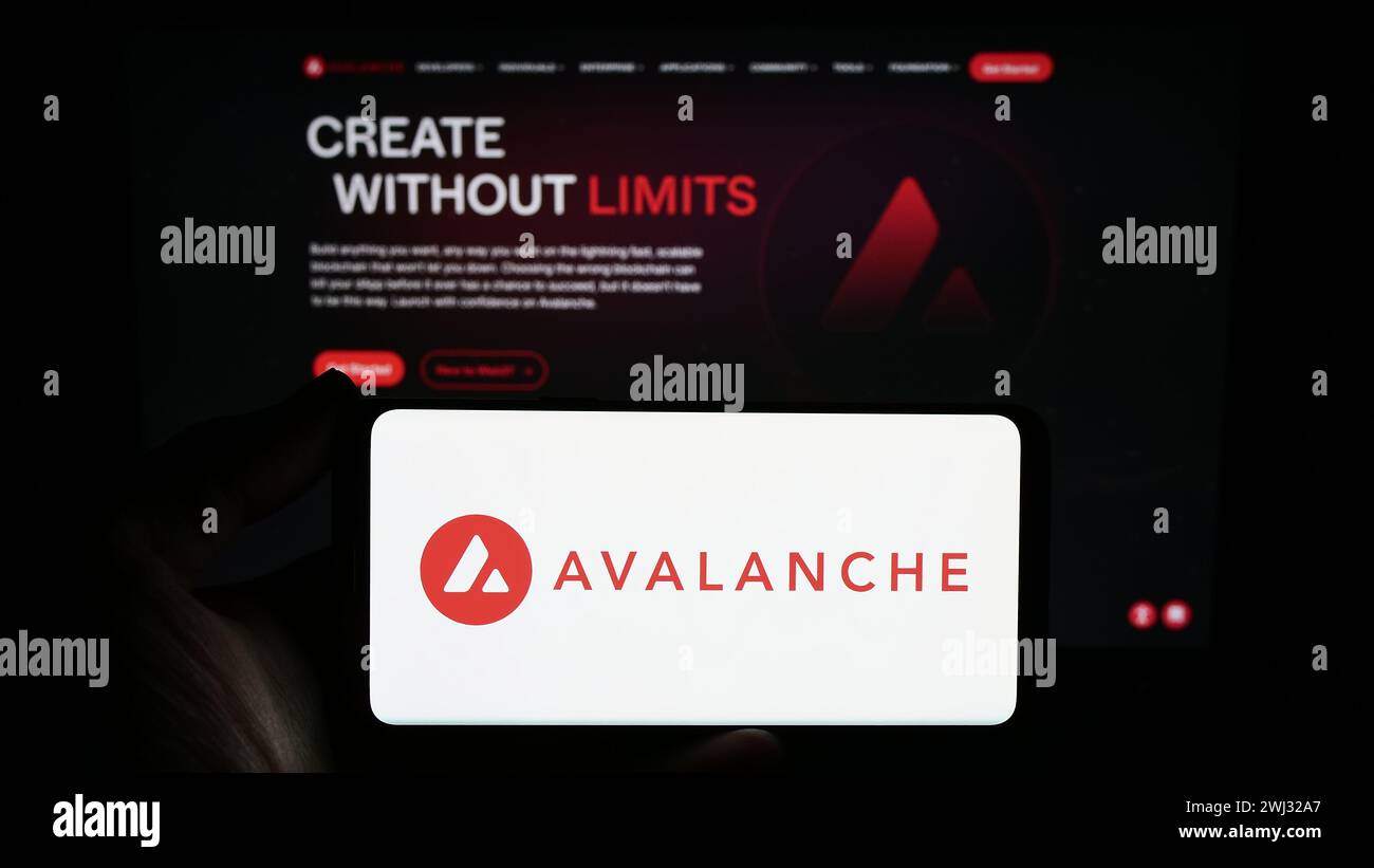 Avalanche avax hi-res stock photography and images - Alamy
