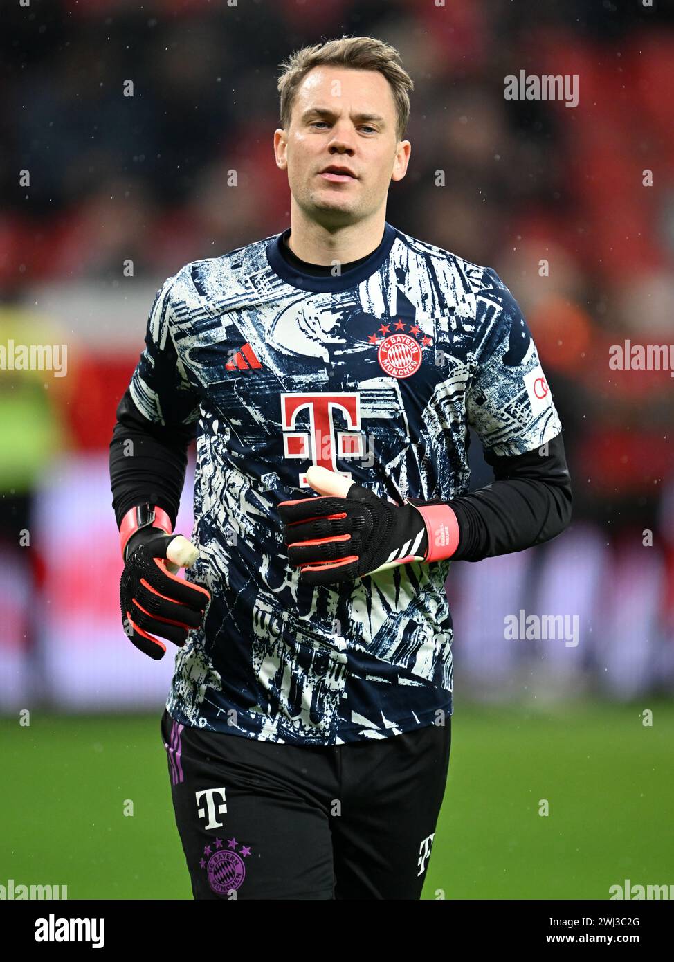 How Neuer's Reflexes Neutralized Leverkusen's Half-Space Overloads