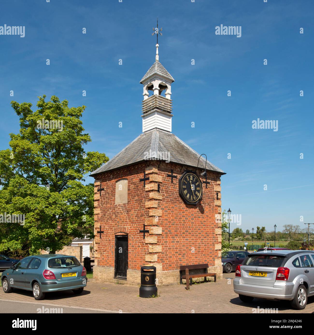 Fenstanton clock tower hi-res stock photography and images - Alamy