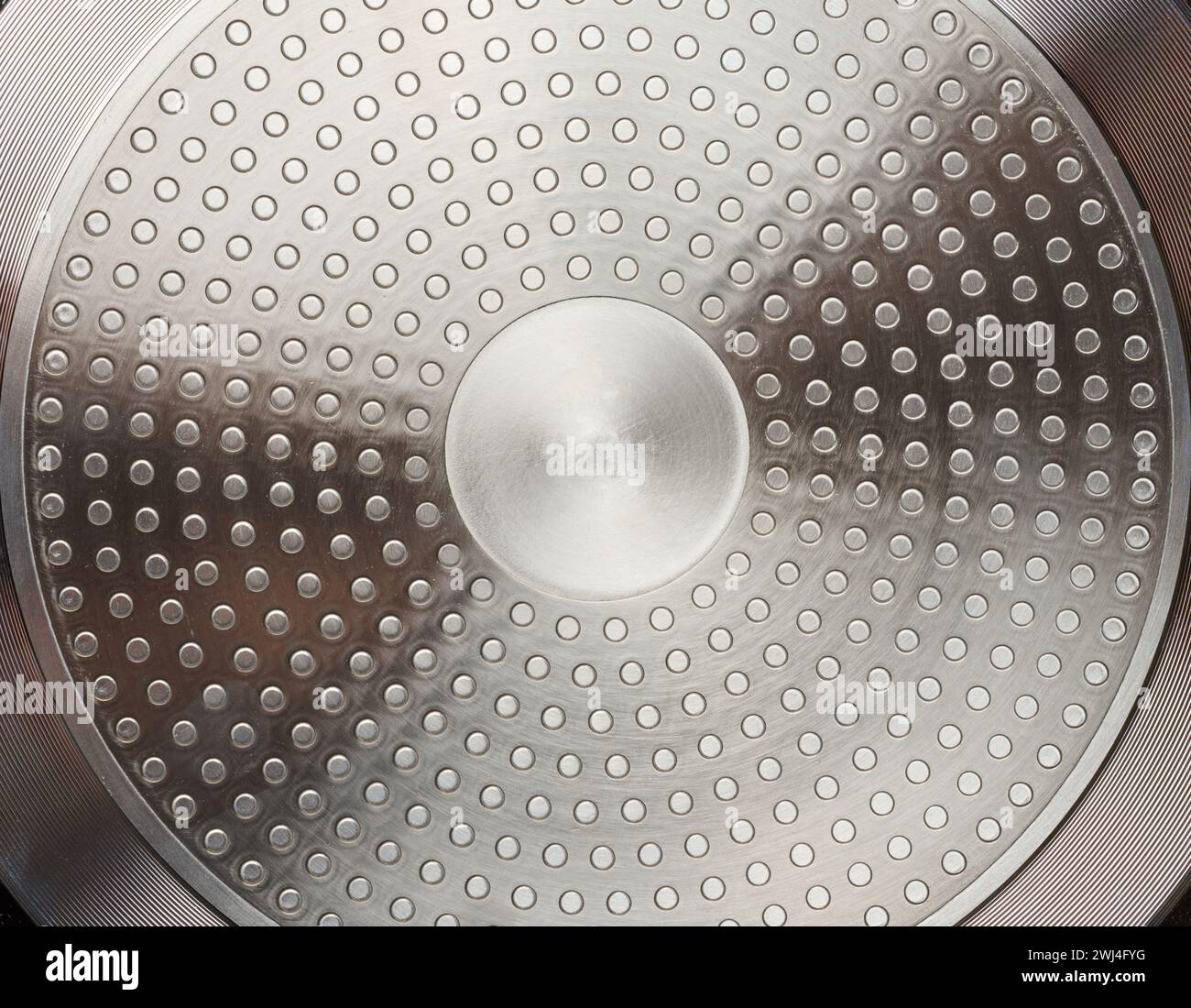 Pan bottom hi res stock photography and images Alamy