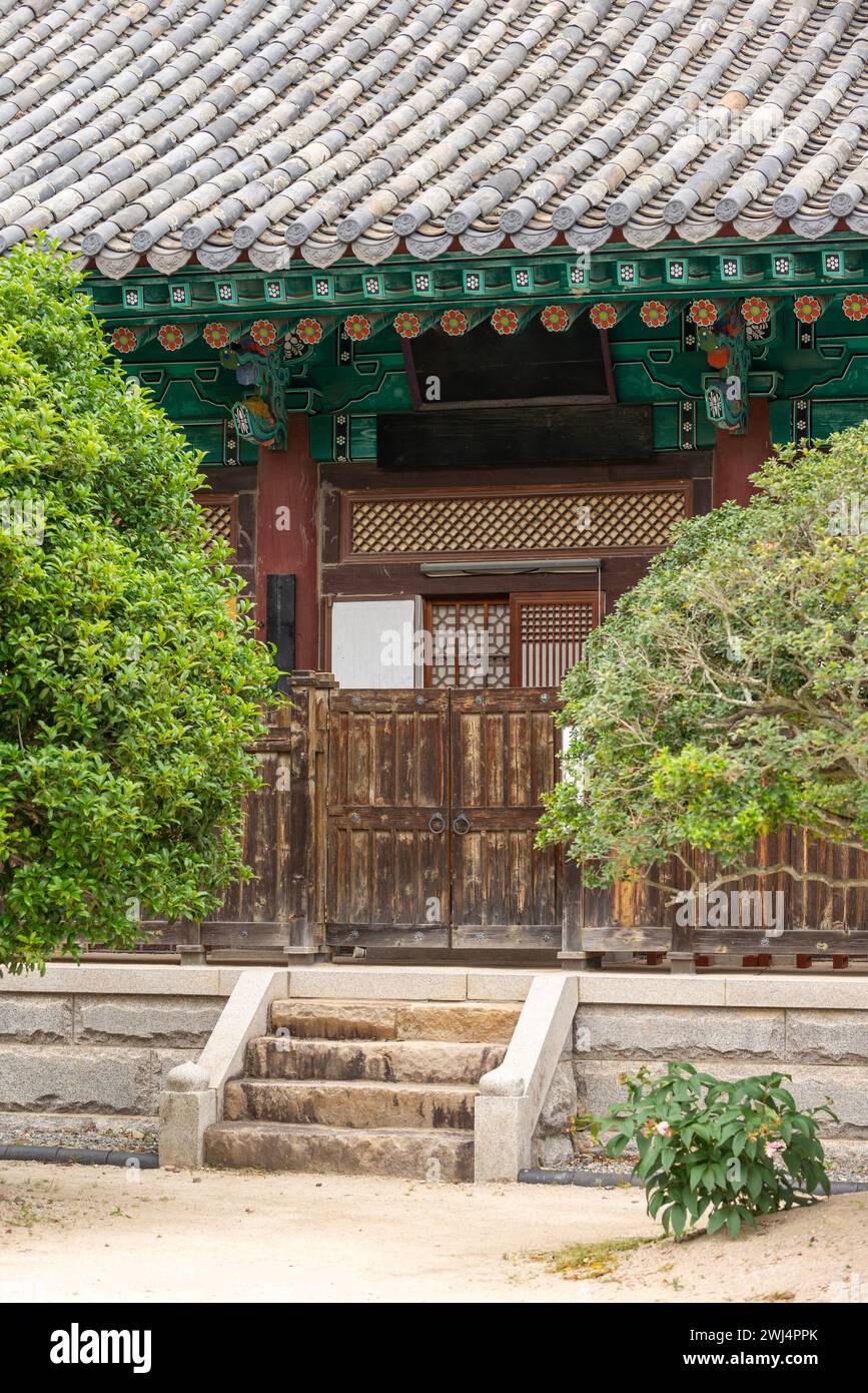 Historic house in the Hahoe Folk Village in South Korea Stock Photo - Alamy