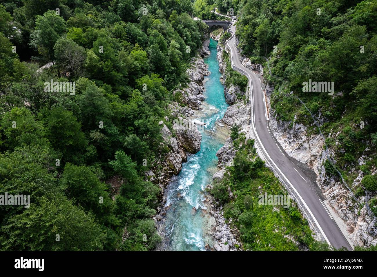 flojos brown flip flops