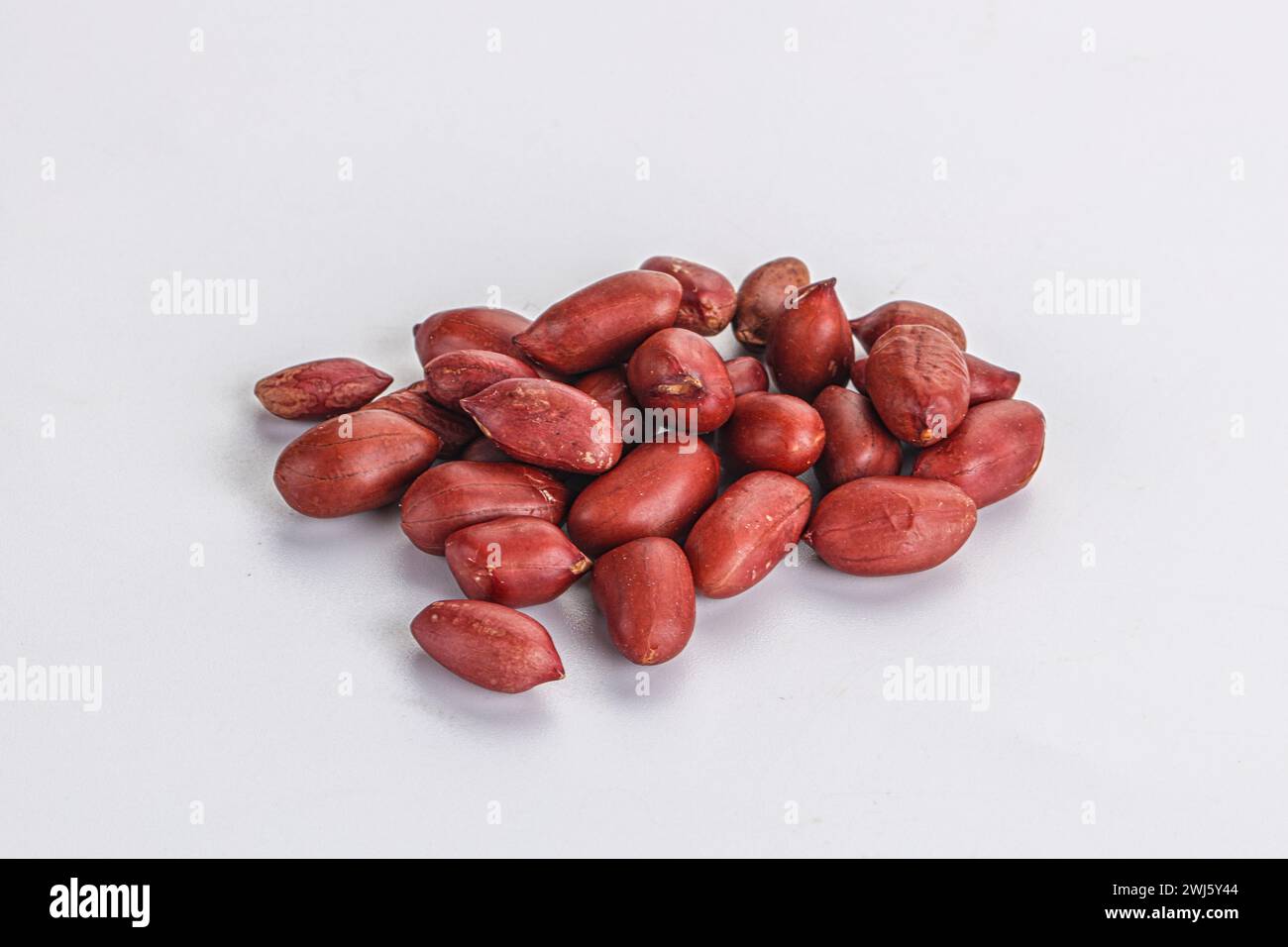 Peanut Ripe Raw ripe peanut heap for roast Stock Photo - Alamy
