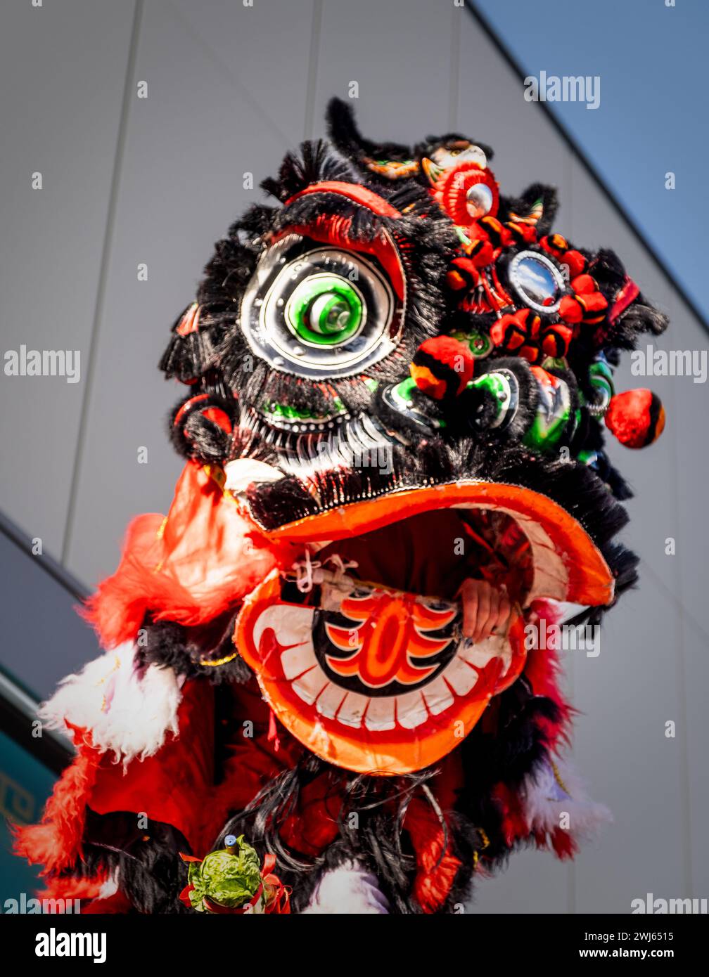 Fire dragon dance hi-res stock photography and images - Alamy