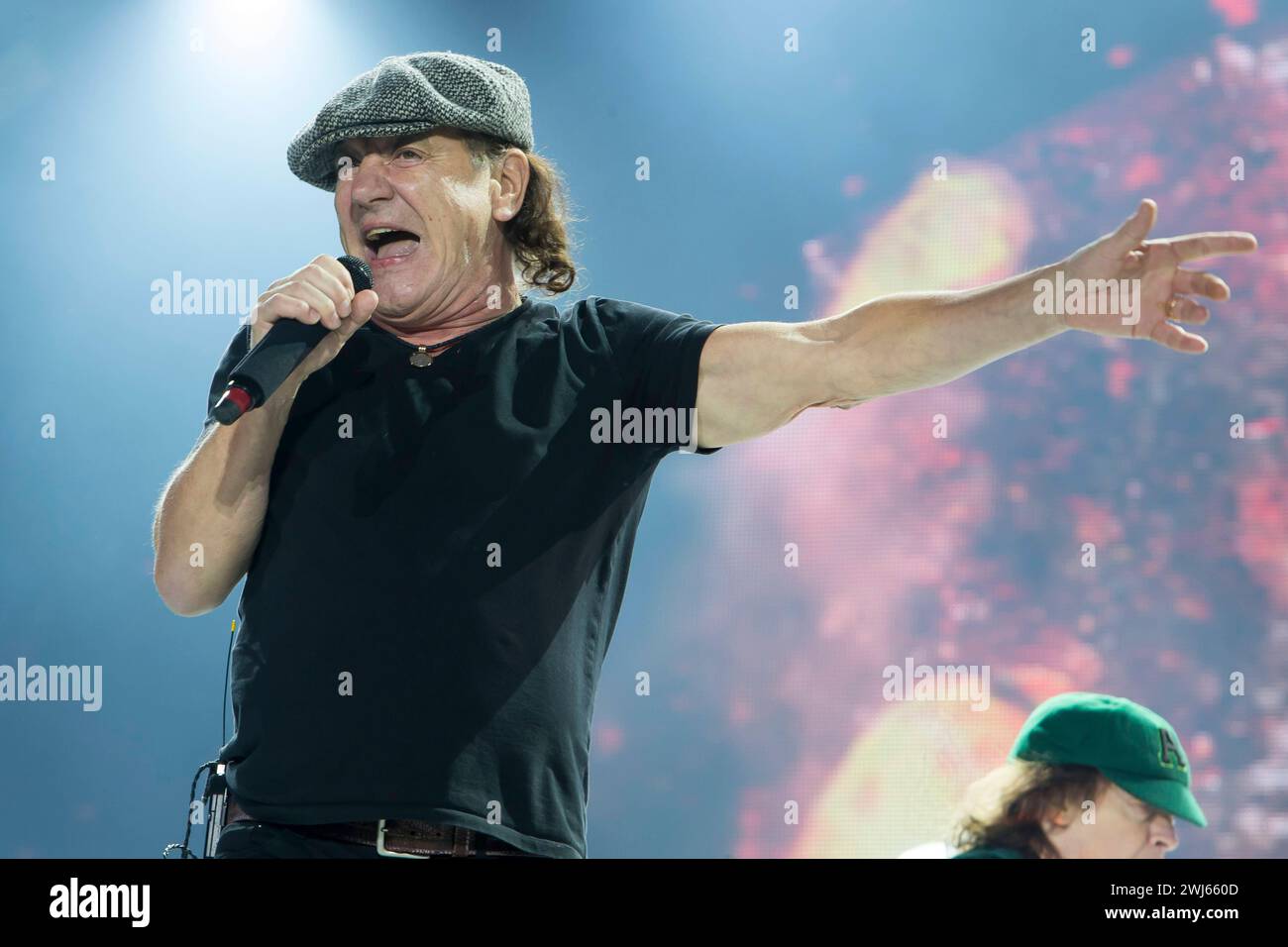 Die australische Rockband AC/DC mit Sänger Brian Johnson 67, mit Mütze und Gitarrist Angus Young