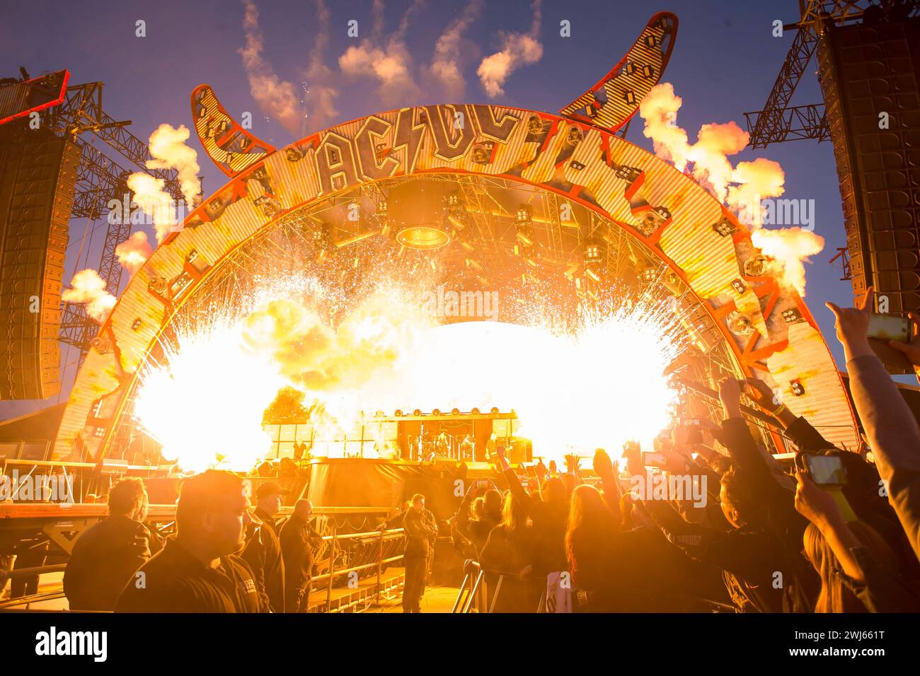 Cliff williams ac dc hi-res stock photography and images - Alamy