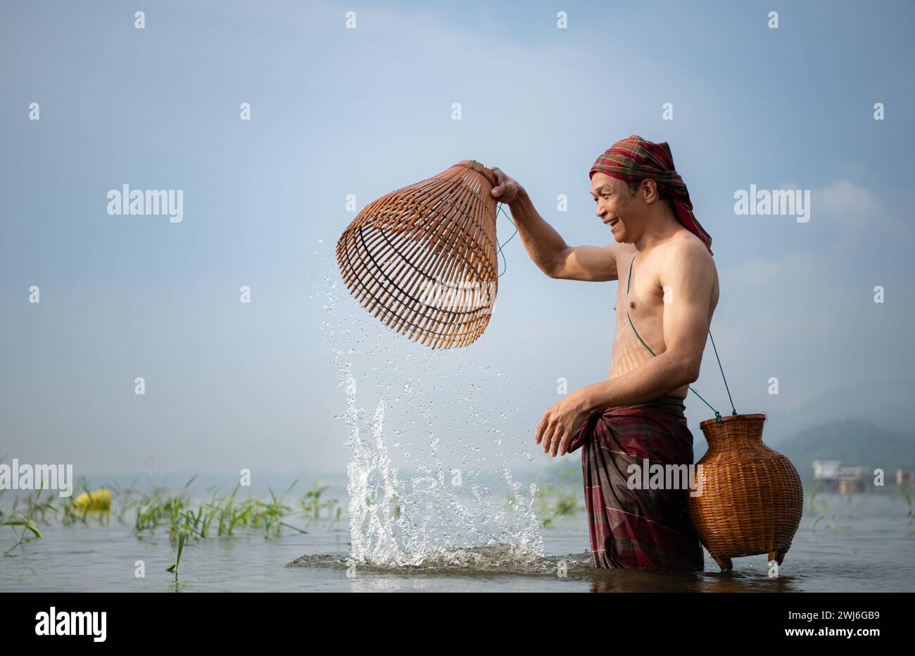Bamboo fish trap hi-res stock photography and images - Page 2 - Alamy