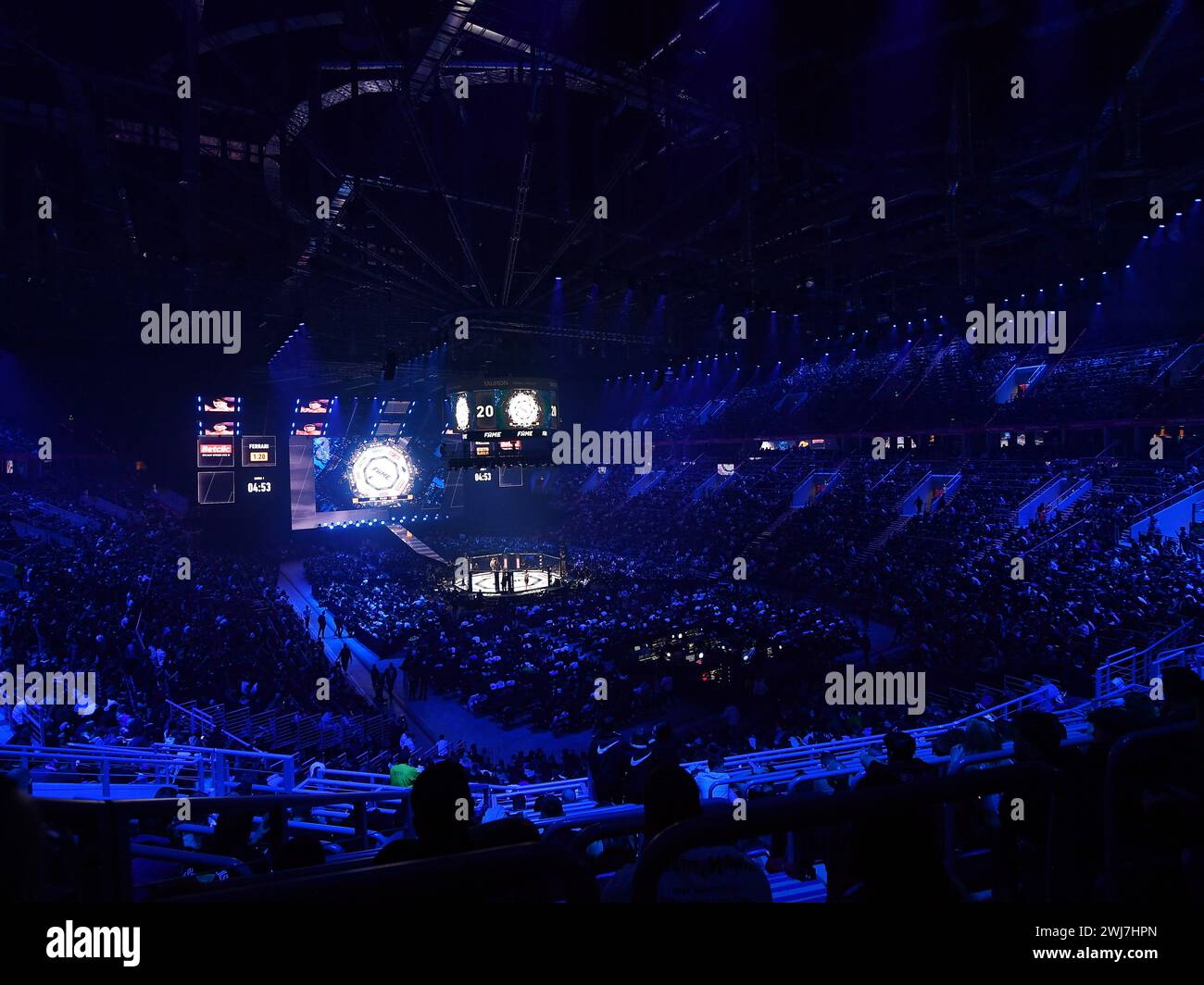 2024.02.10 Krakow Sporty walki Fame MMA 20 Octagon kibice widok ilustracja ilustracyjne stockowe Foto Marcin Bulanda / PressFocus Stock Photo