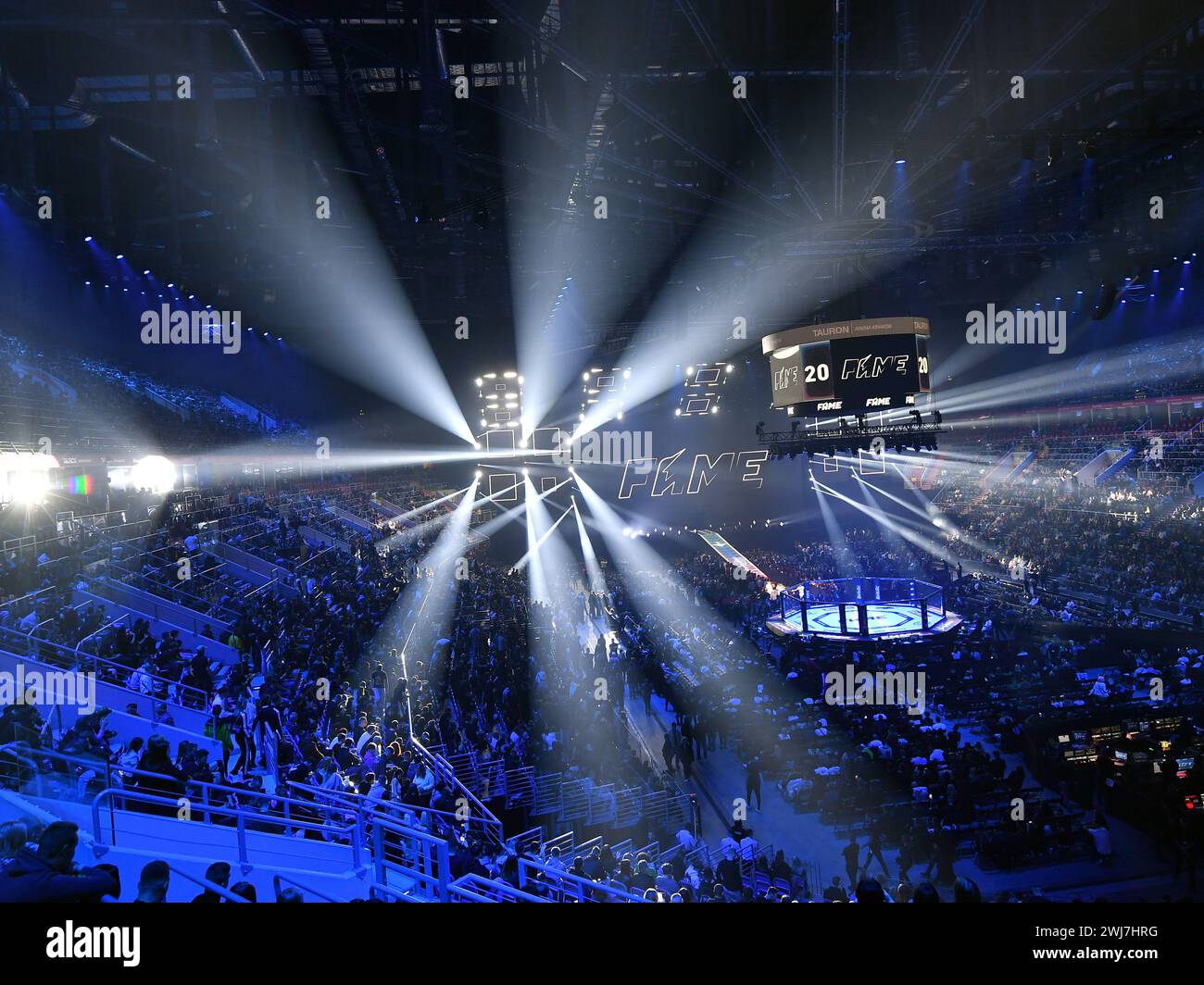 2024.02.10 Krakow Sporty walki Fame MMA 20 Octagon kibice widok ilustracja ilustracyjne stockowe Foto Marcin Bulanda/PressFocus Credit: Sipa USA/Alamy Live News Stock Photo