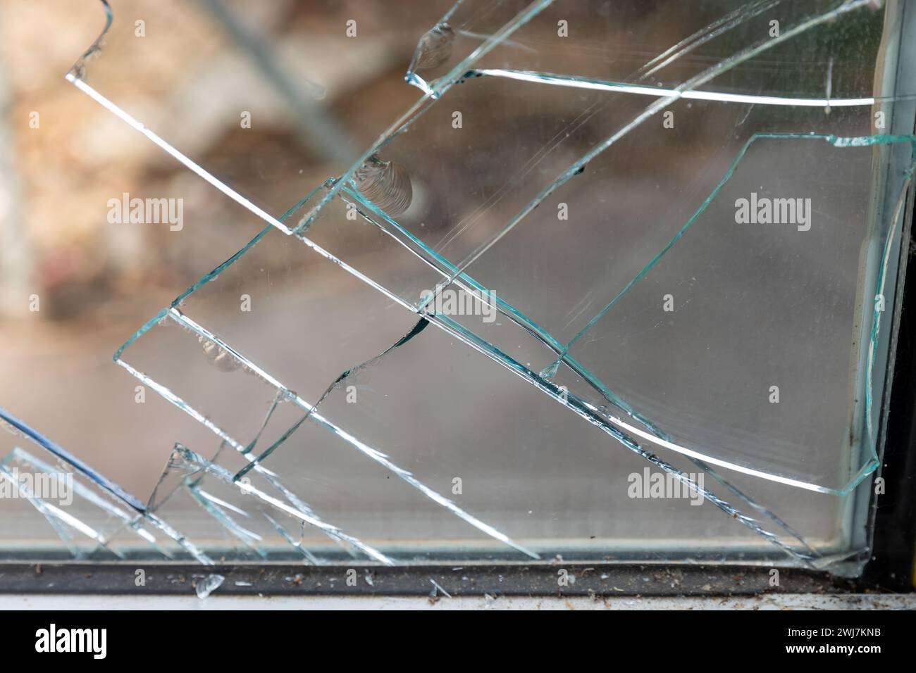 Broken Glass Window Burglary Emergency Glass Replacement and Property