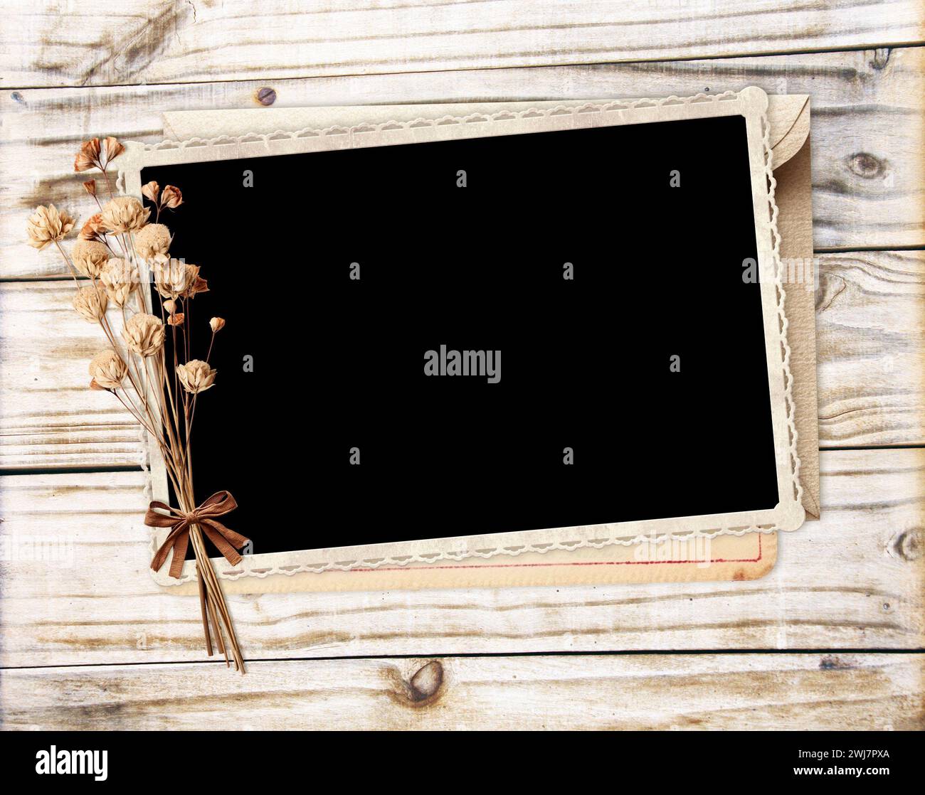 Pressed flowers victorian hi-res stock photography and images - Alamy