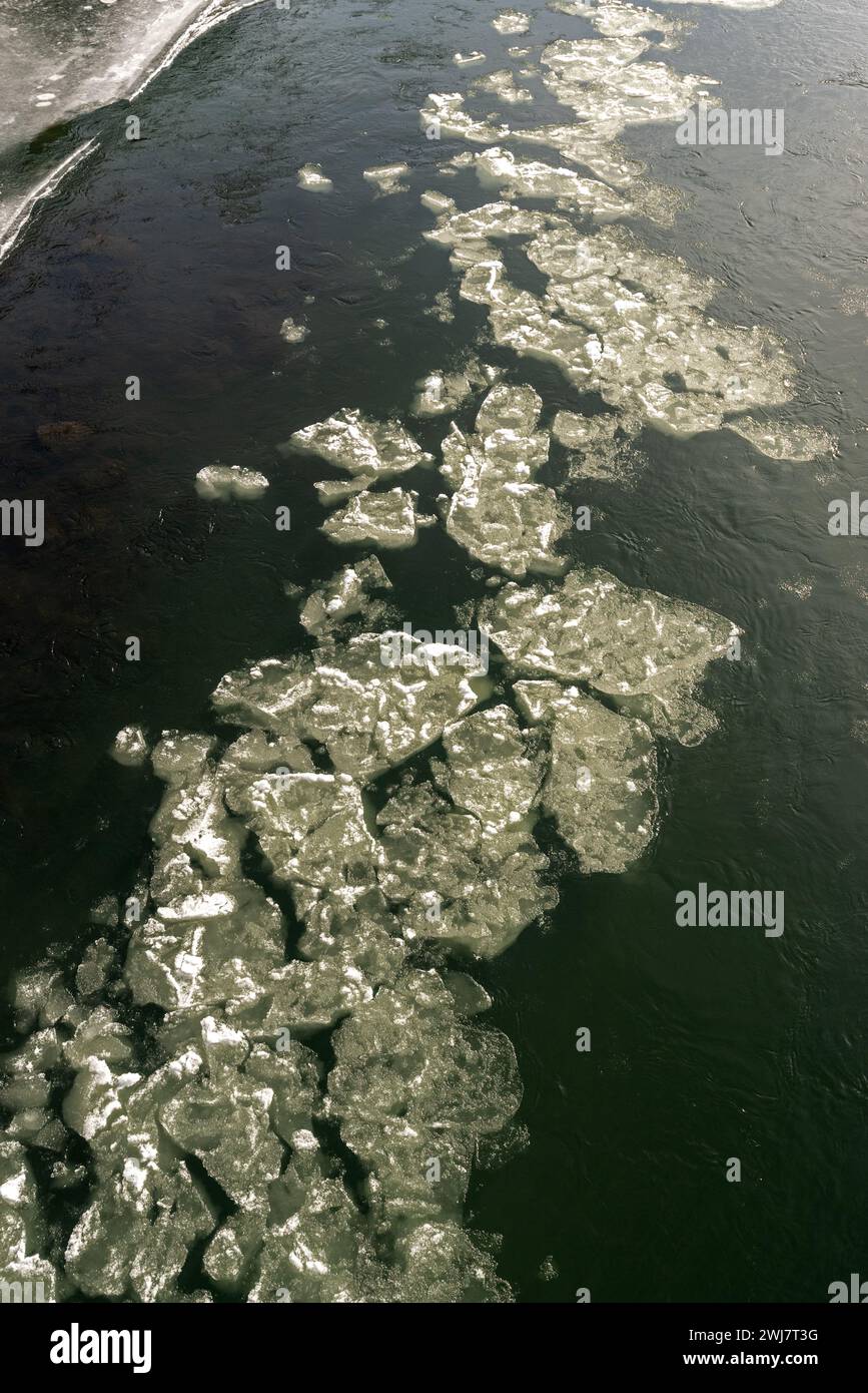 Ice flows on the Grande Ronde River in Southeastern Washington Stock
