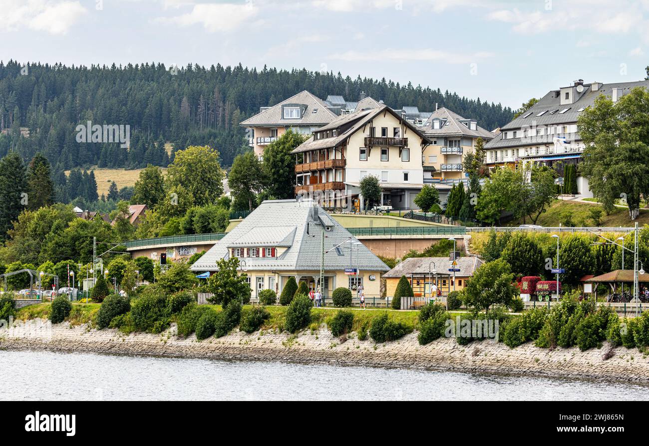 Blick auf den Bahnhof Schluchsee im Hochschwarzwald. (Schluchsee, Deutschland, 16.07.2023) Stock Photo