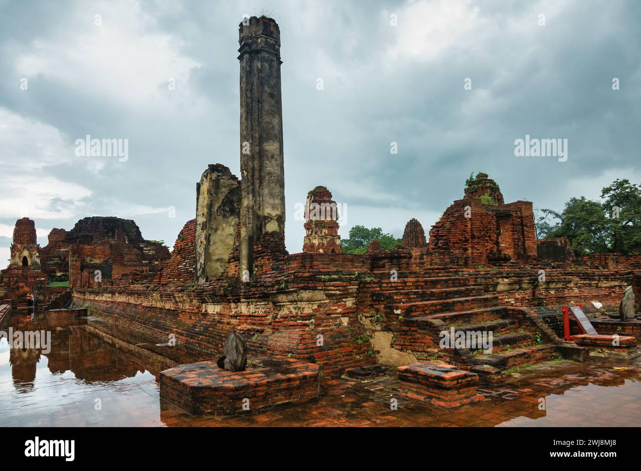 Ruins at Wat Mahathat in Ayutthaya Historical Park, Ayutthaya, Thailand. UNESCO World Heritage Site. Stock Photo