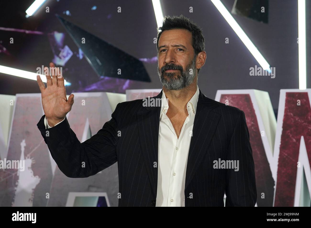 Actor José María Yazpik pose for photos at a red carpet event promoting ...