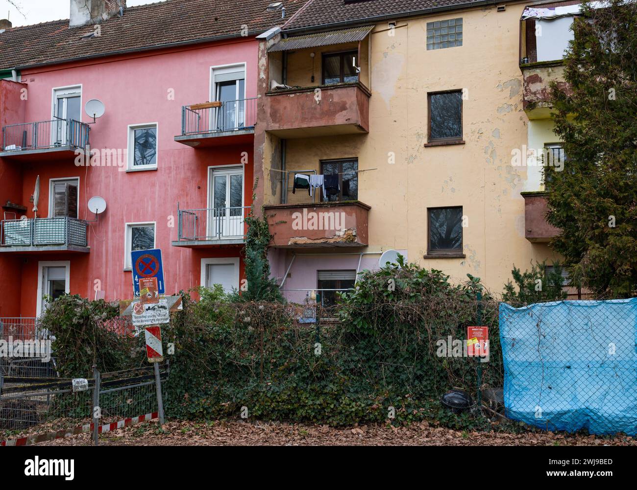 13 February 2024, Saarland, Saarbrücken: Balconies of apartments in the Burbach district of Saarbrücken. The aim is to improve the quality of life in various cities in Saarland by combating poverty in specific neighborhoods. Photo: Oliver Dietze/dpa Stock Photo