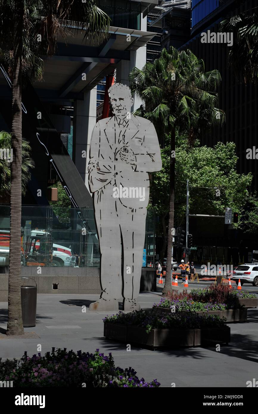 Ben Chifley statue & palm trees in Chifley Square 8 metres tall by Artist Simeon Nelson Stock Photo