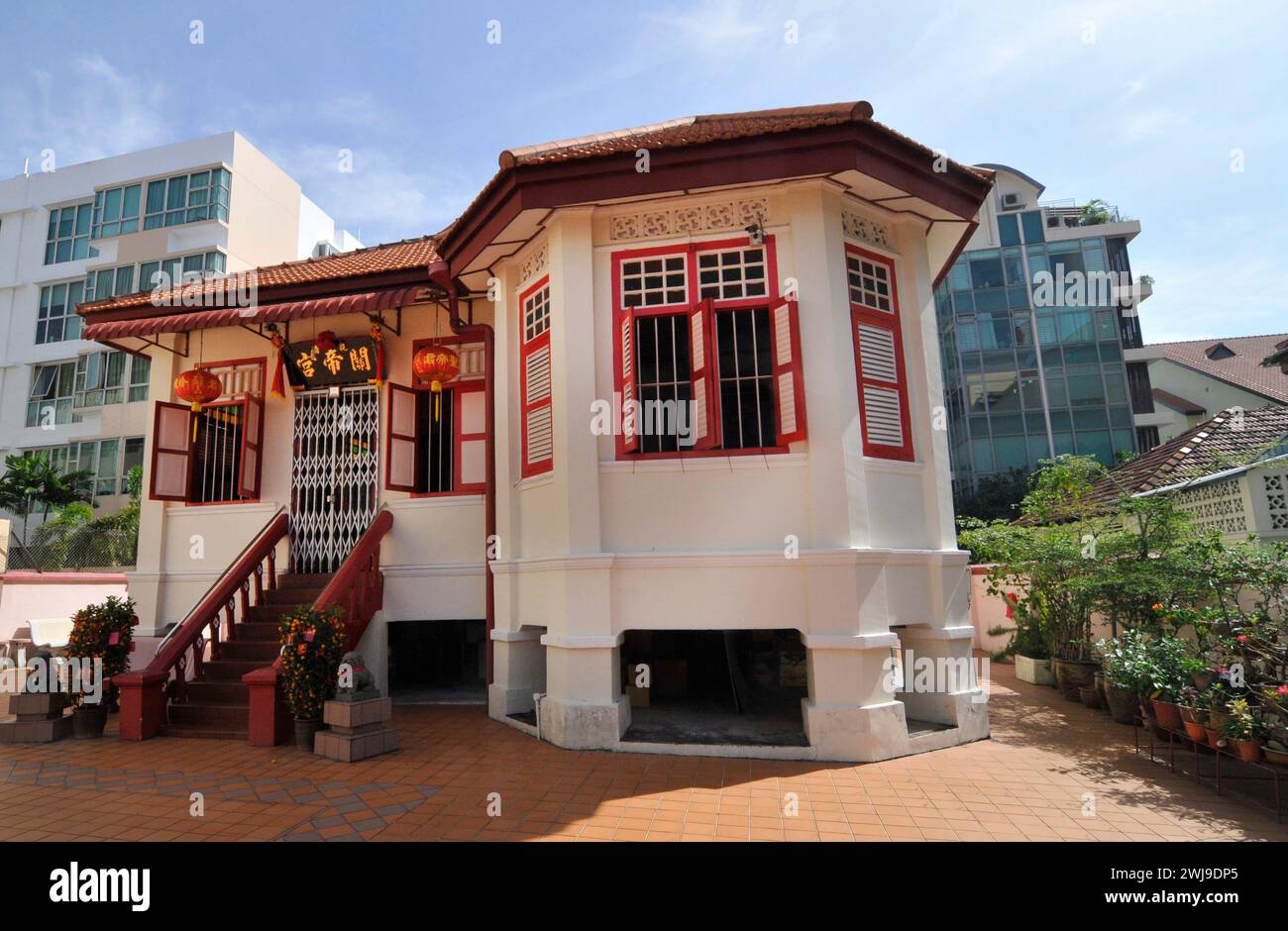 Kuan im kuan ti kong temple hi-res stock photography and images - Alamy