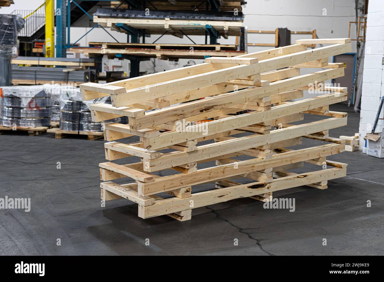 Stack crate hi-res stock photography and images - Alamy