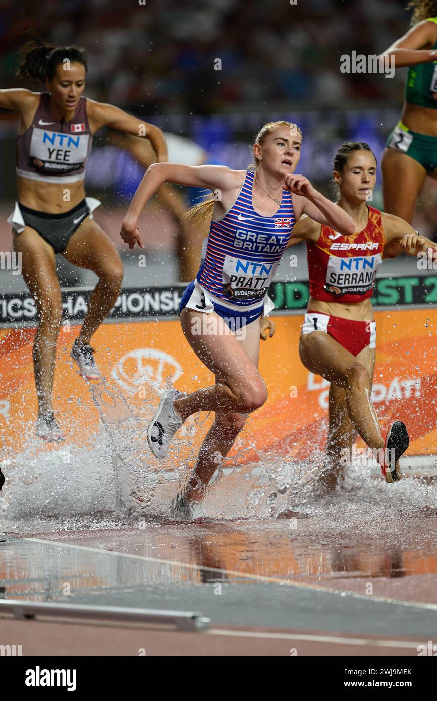 Aimee PRATT participating in the 3000 METRES STEEPLECHASE at the World