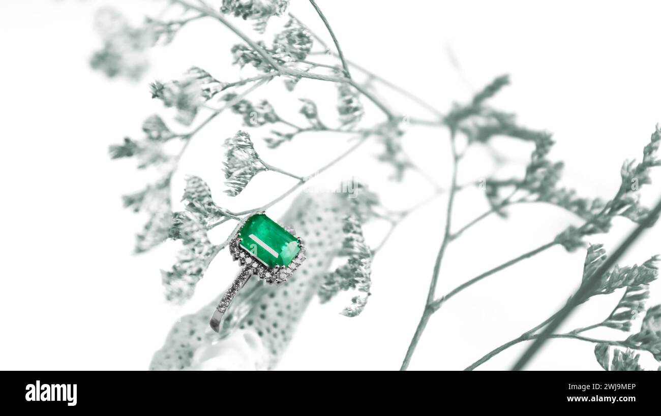 Human made diamonds hi-res stock photography and images - Alamy