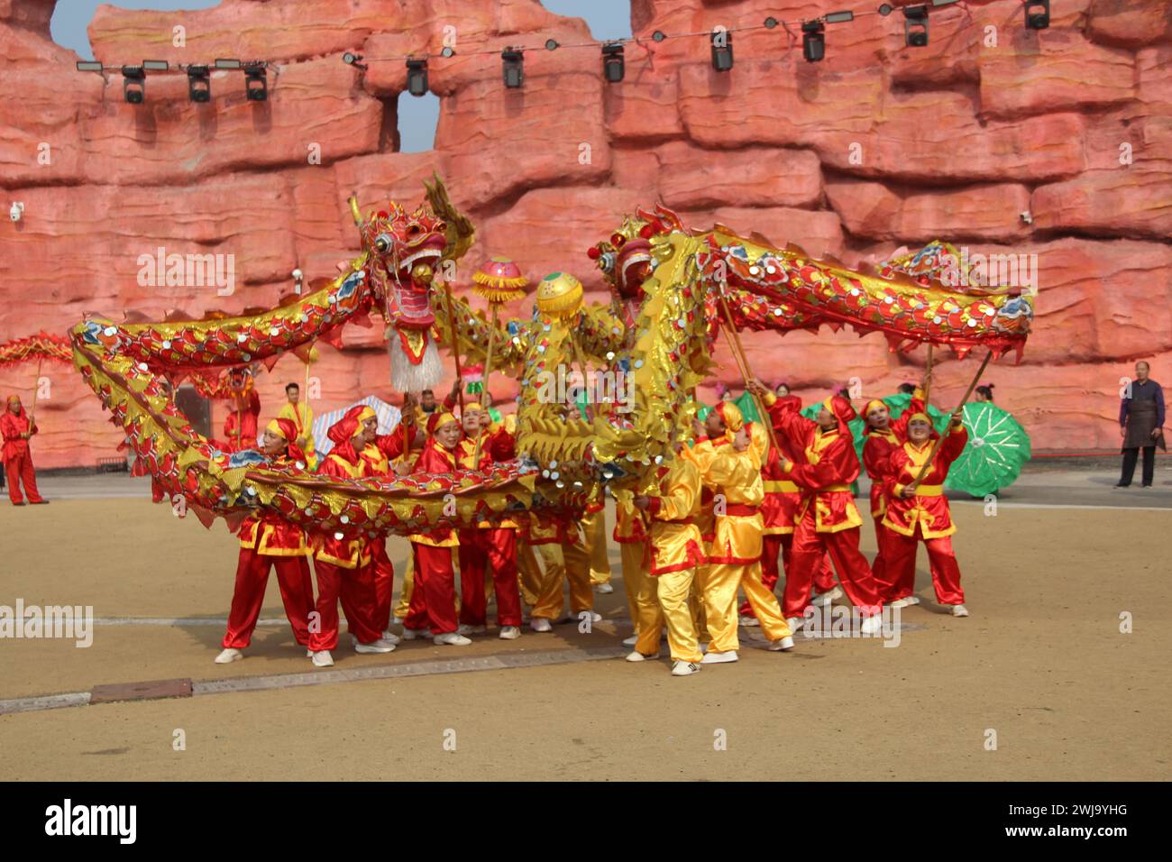 Luzhou, China. 14th Feb, 2024. Inheritors of intangible culture and folk artists are performing a dragon dance to celebrate the Chinese Lunar New Year in Luzhou, Sichuan Province, China, on February 13, 2024. (Photo by Costfoto/NurPhoto) Credit: NurPhoto SRL/Alamy Live News Stock Photo