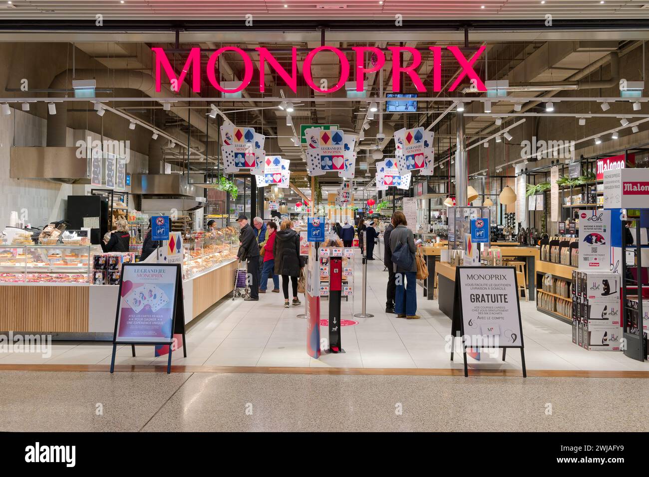 Entrance to the Monoprix supermarket in the Cap 3000 shopping center ...