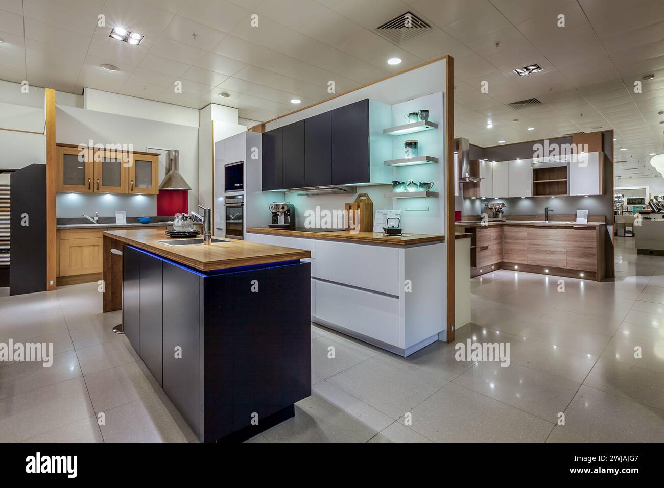 Modern kitchen display store hires stock photography and images Alamy