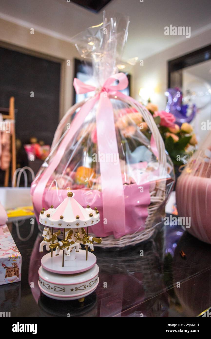 Baby shower gift hi res stock photography and images Alamy