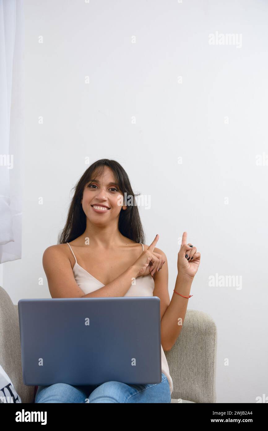Woman showing her legs hi-res stock photography and images - Alamy